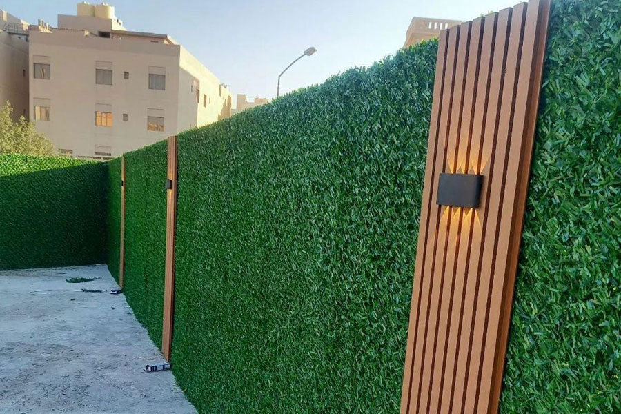 Maximizing Small Outdoor Spaces: Solutions with The Grass Fence